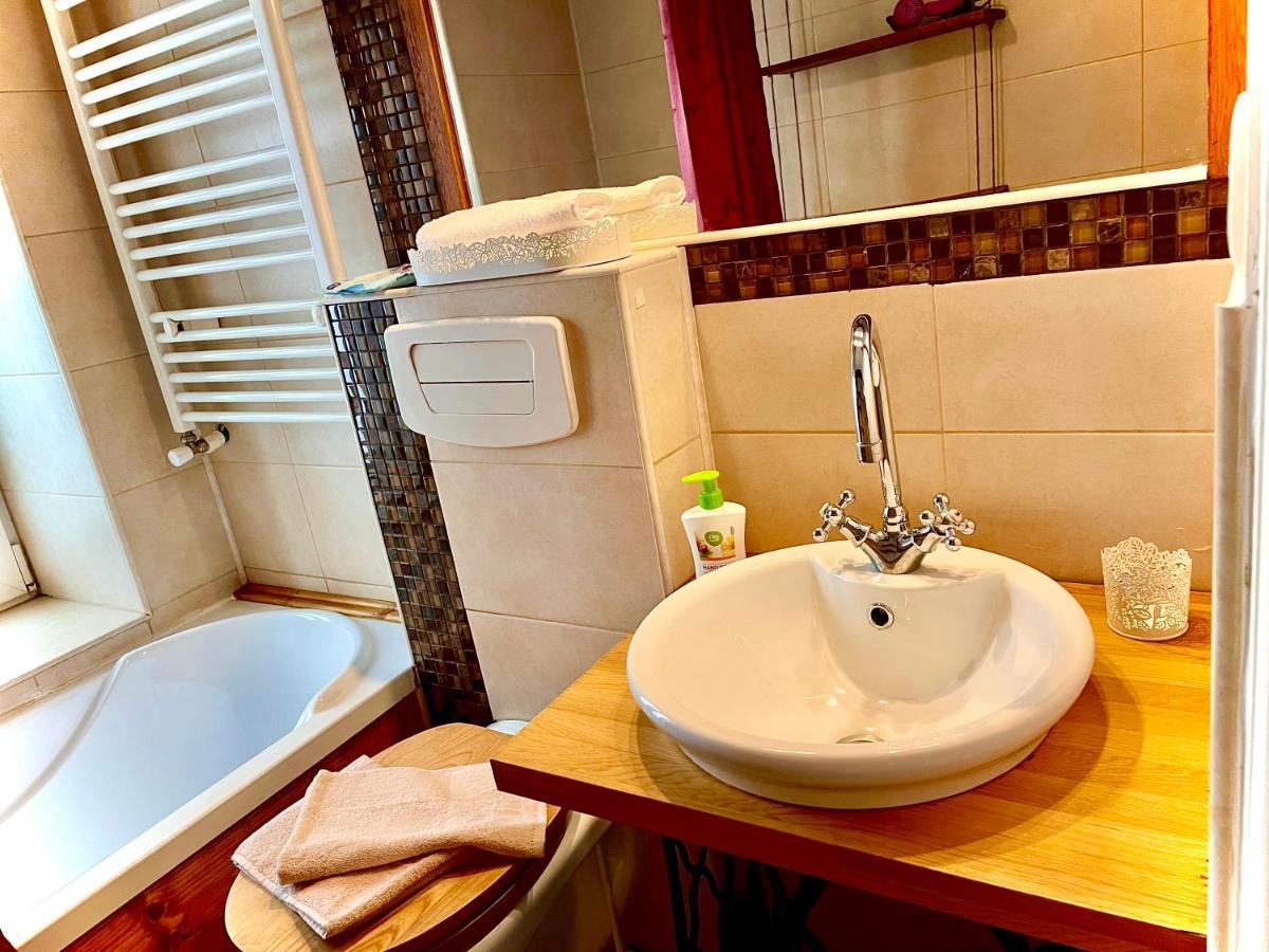Apartament Rustic In Centrul Istoric Apartment บราชอฟ ภายนอก รูปภาพ