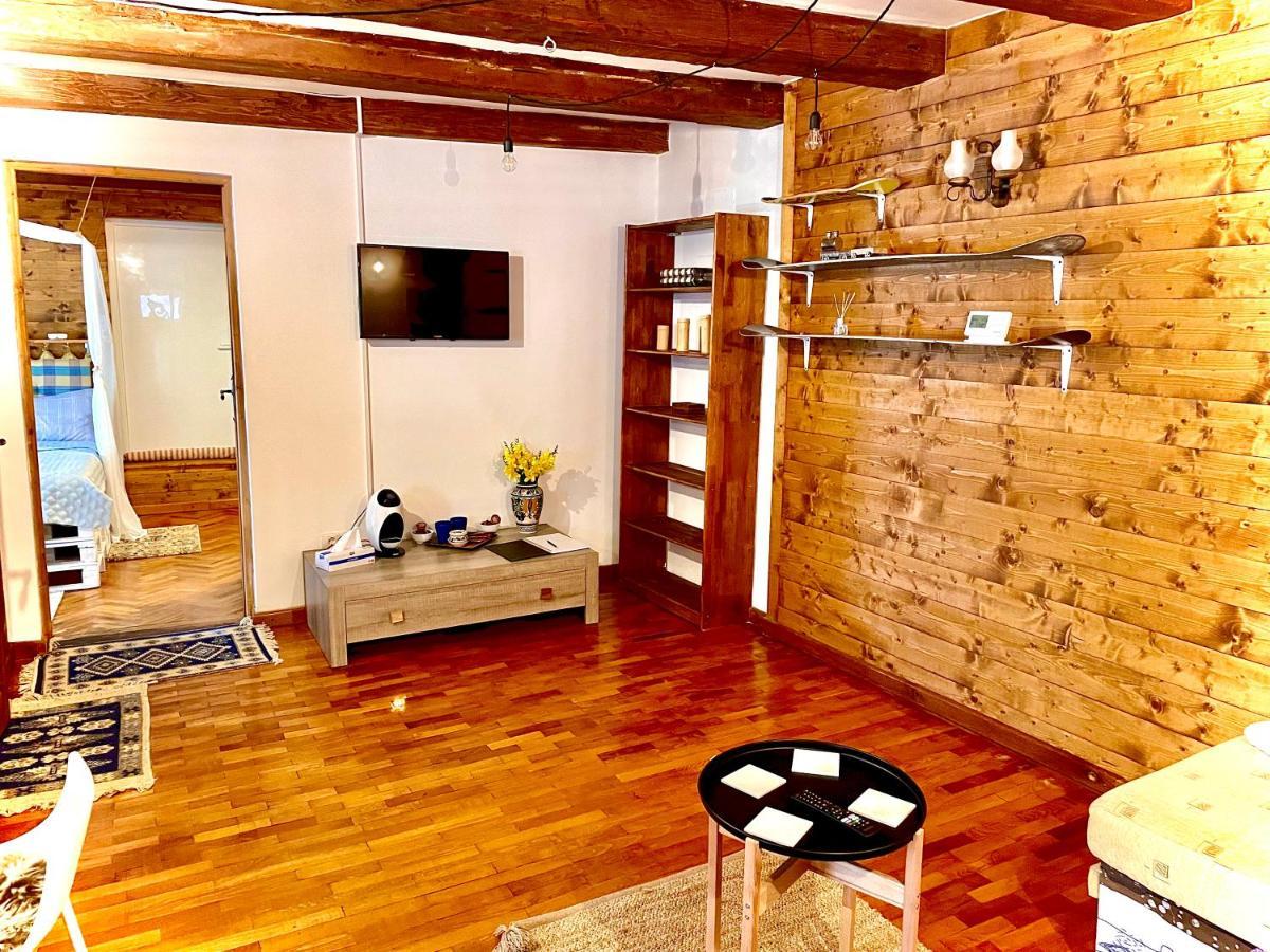 Apartament Rustic In Centrul Istoric Apartment บราชอฟ ภายนอก รูปภาพ